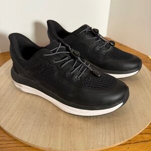 Kizik Hands Free Slip On Sneakers Walking Shoes Black Size 10 Women’s